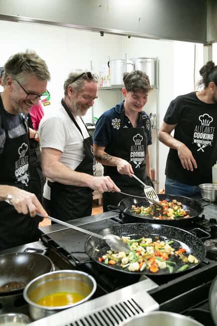 Alicante: Paella & Sangria Class with Tapas and Market Visit - What Makes This Tour Shine?