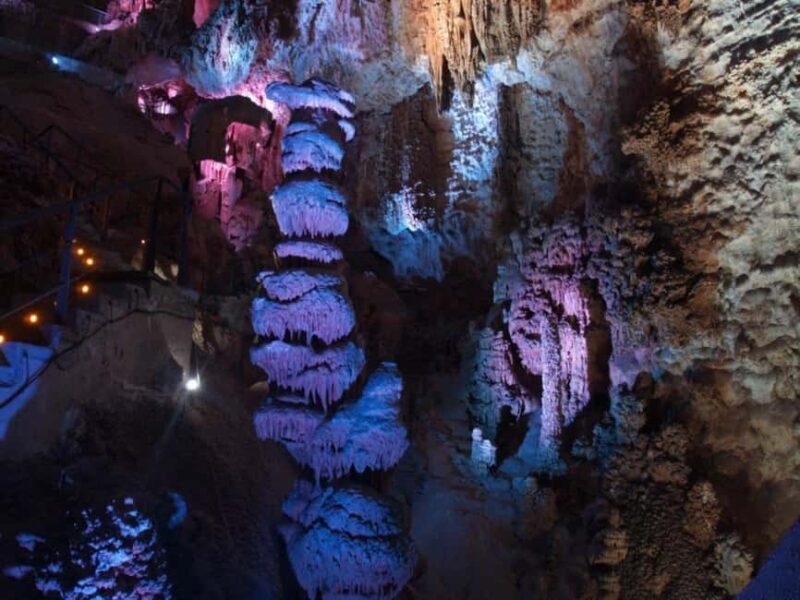 Alicante: Private visit to Cuevas del Canelobre and Flamenco Show in a van - Key Points
