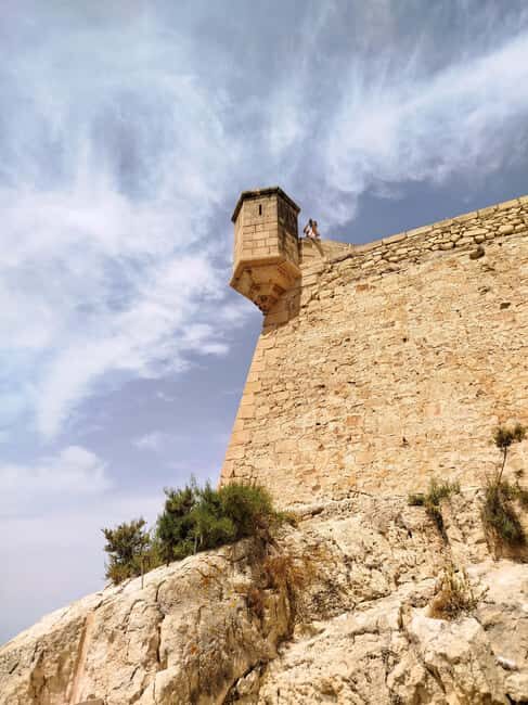 Alicante: Santa Bárbara Castle & Local Traditions Tour 3H - The Experience’s Strengths
