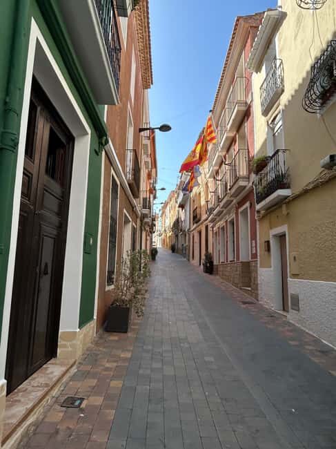 Alicante, Santa Pola, Campello: Jurassic Cave. A guided tour into the past. - Frequently Asked Questions