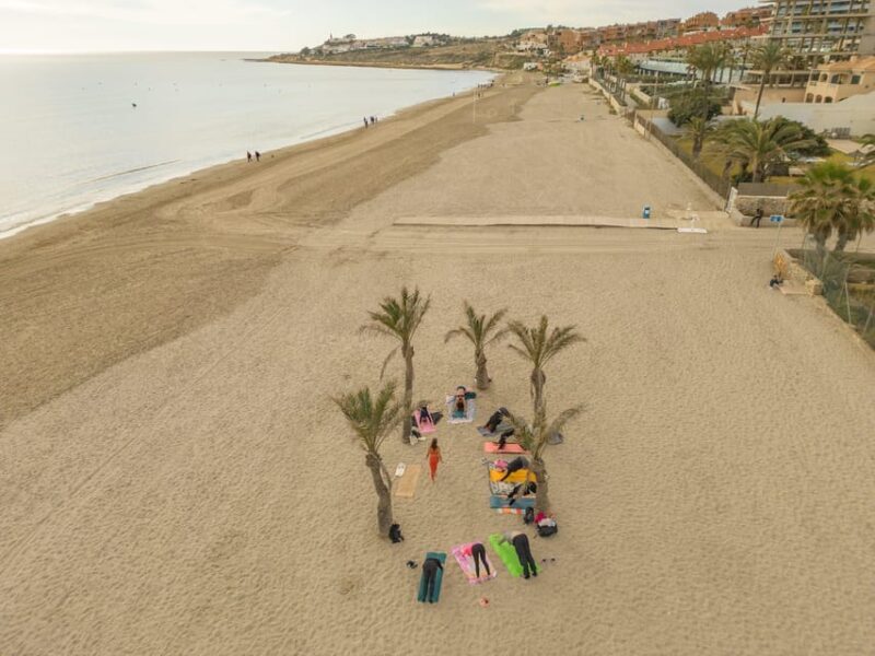 ALICANTE: Sunrise Yoga class on the beach & breakfast - What Does the Experience Include?