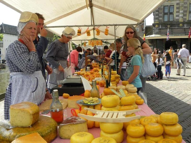 Alkmaar: Friday Cheese Market and Hoorn Private Tour - An Overview of the Experience