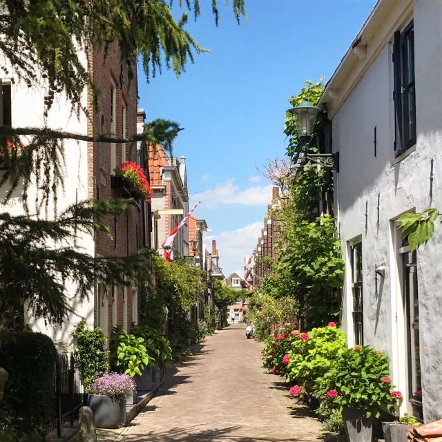 Alkmaar: Small Group City Walking Tour *English* - Exploring Alkmaar: What to Expect