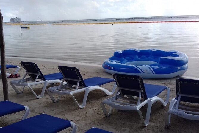 All-inclusive beach day in LOS ARRECIFES REST. / open bar - massage and lunch .. - What You Can Expect from This Beach Day Experience