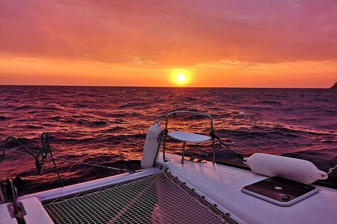 All-Inclusive: Santorini Luxury Sunset Cruise with Greek Meal - FAQ