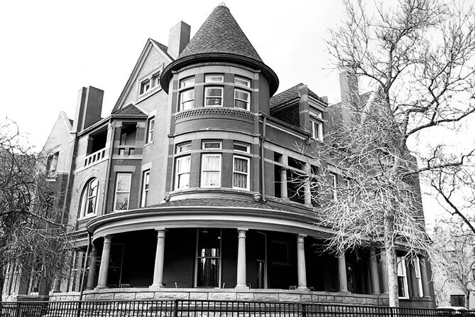 All-Inclusive Twilight Ghost Tour with a Boozy Twist - Key Points