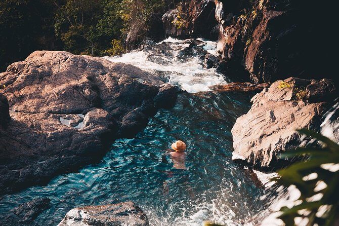 All-Inclusive Waterfall Explorer Day Trip from Airlie Beach - How About the Group Size and Timing?
