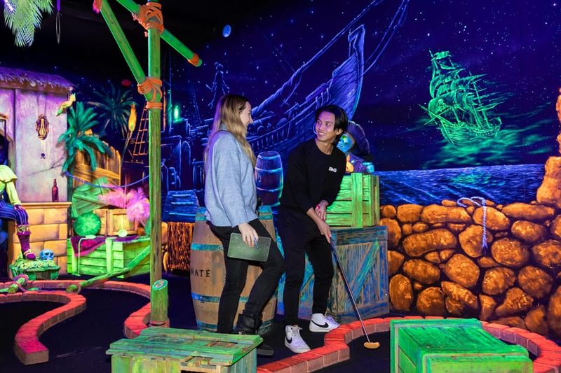 Aloha Amsterdam: 12-Hole Glow-in-the-Dark Mini-Golf - Staff, greeter energy, and how problems get handled