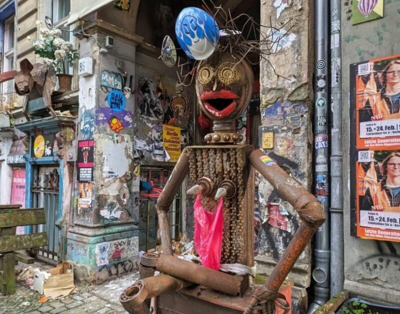 Alternative Berlin / Street art tour - Private group - A Closer Look at the Tour Itself