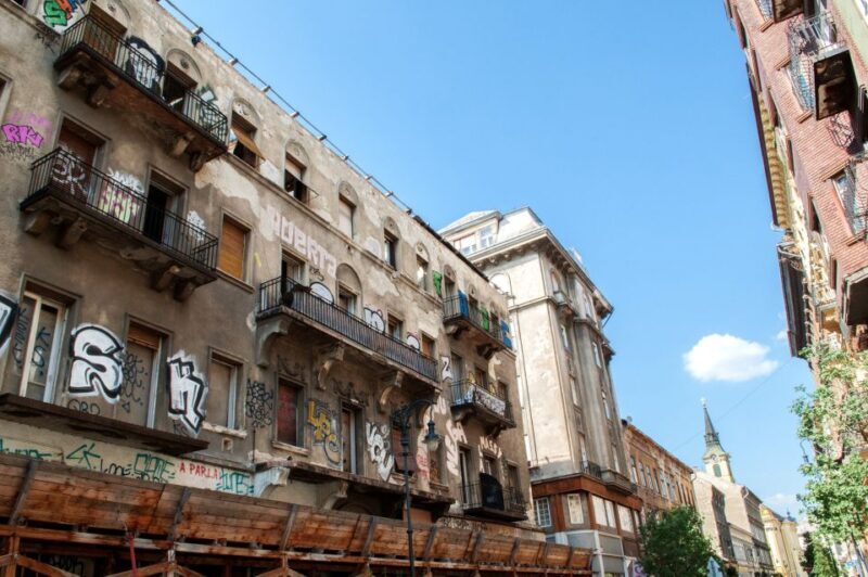 Alternative Budapest Walking Tour - Key Points