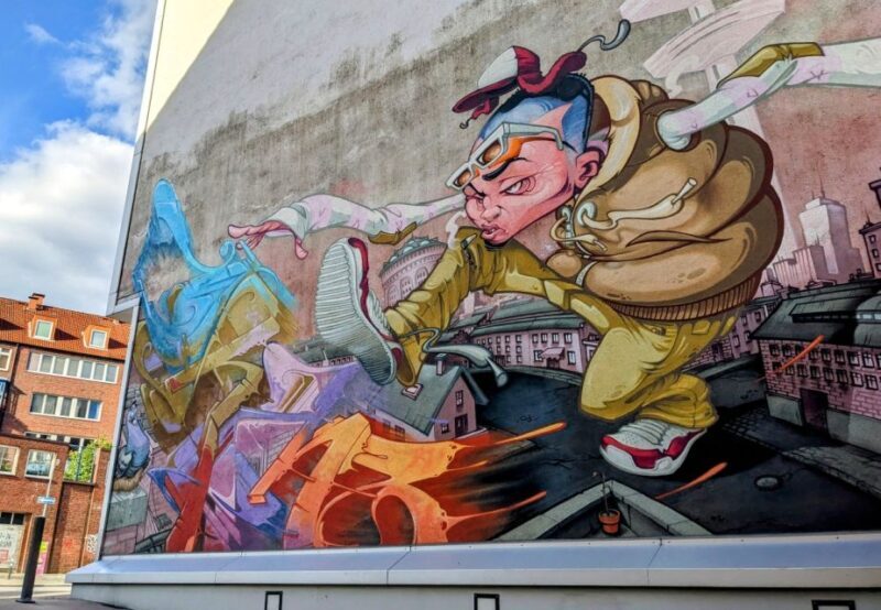 Alternative Hamburg / Street Art Private Tour - Community and activism