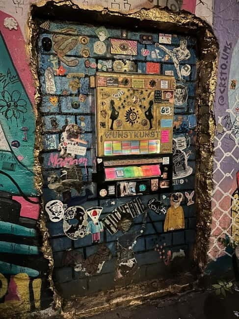 Alternative tour of Berlin in Spanish - Exploring Berlin’s Edgier Side: A Review of the Alternative Berlin Tour in Spanish