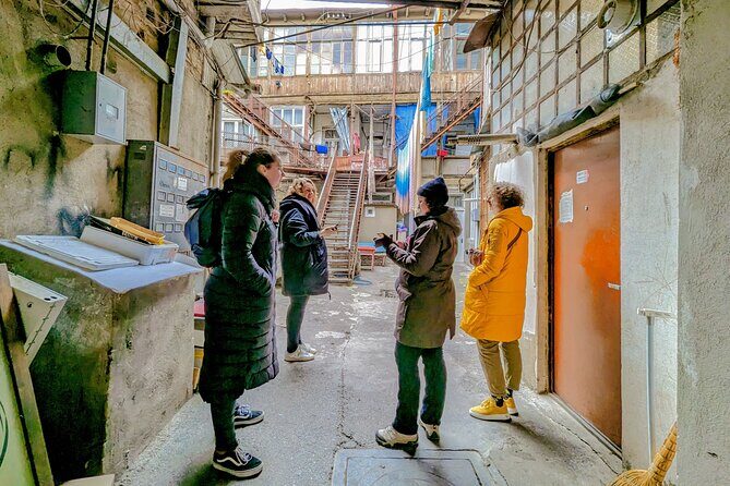 Alternative walking tour New Tiflis and backstreets - Key Points