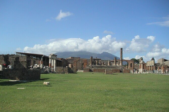 Amalfi Coast: Pompeii Small Group with Skip the Line Tickets - The Experience for Different Travelers