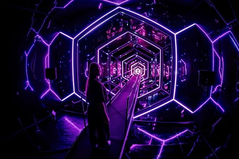 AMAZE Amsterdam: Immersive Audiovisual Experience - Confetti, music play, and the swing room: what guests loved