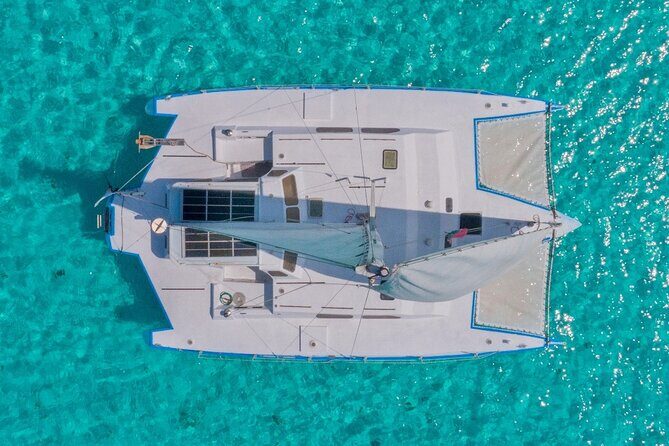 Amazing Catamaran to Isla Mujeres for the best price - Key Points
