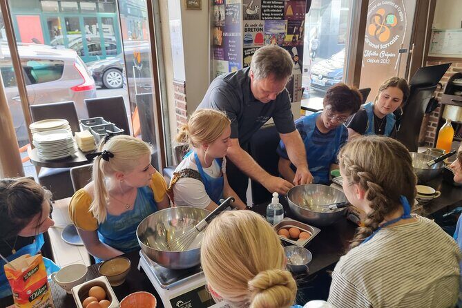 Amazing Sweet Crêpe Cooking Class Paris - The Group Size and Booking