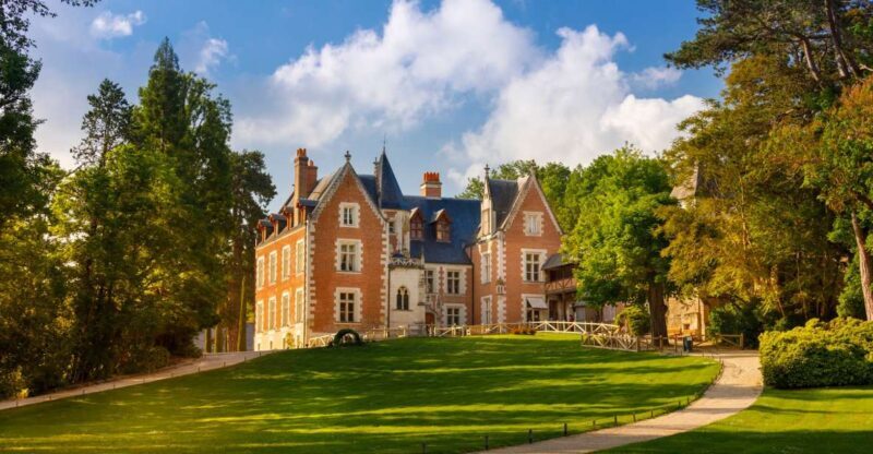 Amboise: Clos Lucé Castle, Da Vinci Park and Museum Ticket - What to Expect at Clos Lucé