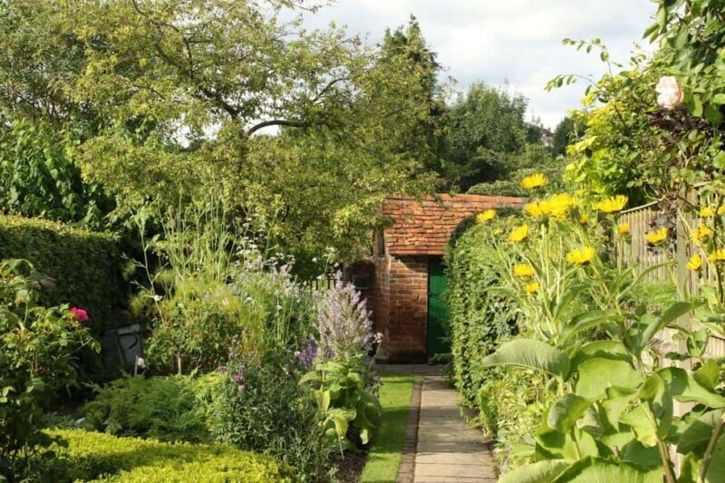 Amersham: Museum Entry Ticket for Local History Experience - Who Should Consider This Tour?