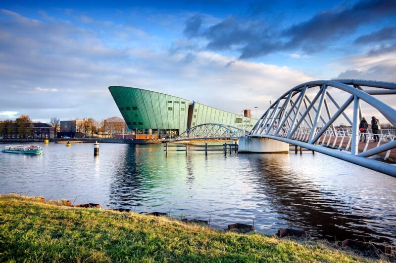 Amsterdam: 1-Hour Canal Cruise & NEMO Science Museum - The Itinerary in Detail