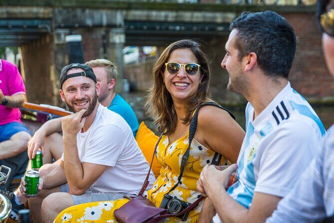 Amsterdam 1-Hour Canal Cruise With Live Guide - What’s Included and What’s Not