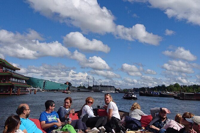 Amsterdam 1-Hour Canal Cruise With Live Guide - Practical Aspects of the Tour