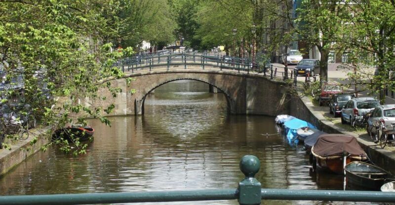 Amsterdam: 2.5-Hour Historic Private Walking Tour - Value and Price Analysis