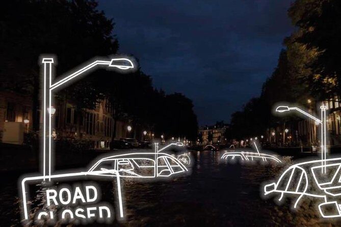 Amsterdam 2-Hour Evening Cruise With Live Guide and Bar - The Experience and Atmosphere