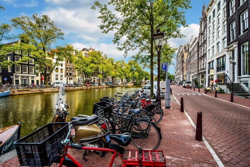 Amsterdam: 3-Hour Private Bike Tour of the City Center - Who Will Love This Tour?
