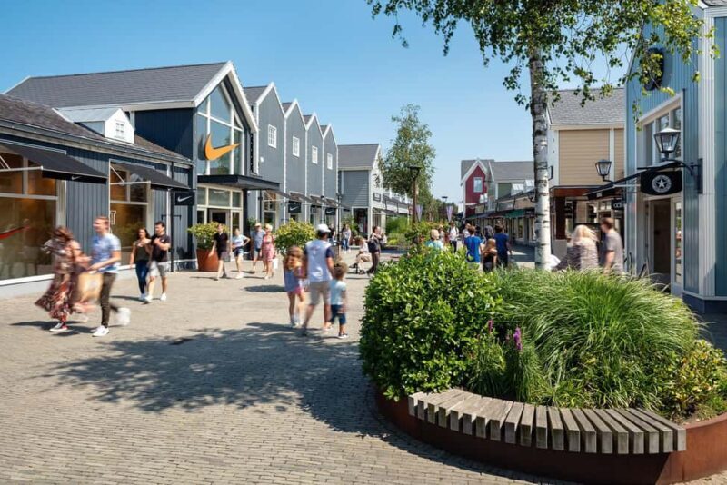 Amsterdam: BataviaStad Fashion Outlet Ultimate Shopping Tour - What to Expect on the BataviaStad Fashion Outlet Tour