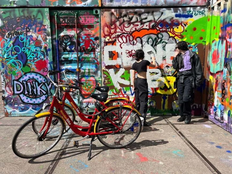 Amsterdam:: Bike Rental with Free Self-Guided Tour App - The Charm of Riding Through Amsterdam and Beyond
