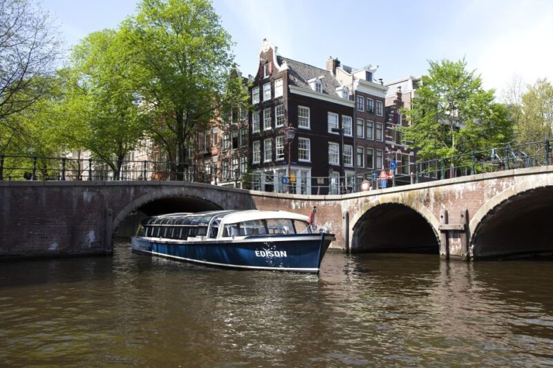 Amsterdam: Canal Cruise and Moco Museum Combined Ticket - FAQ