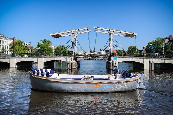 Amsterdam Canal Cruise in Open Boat with Unlimited Drinks Option - Value Analysis: Is It Worth the Price?