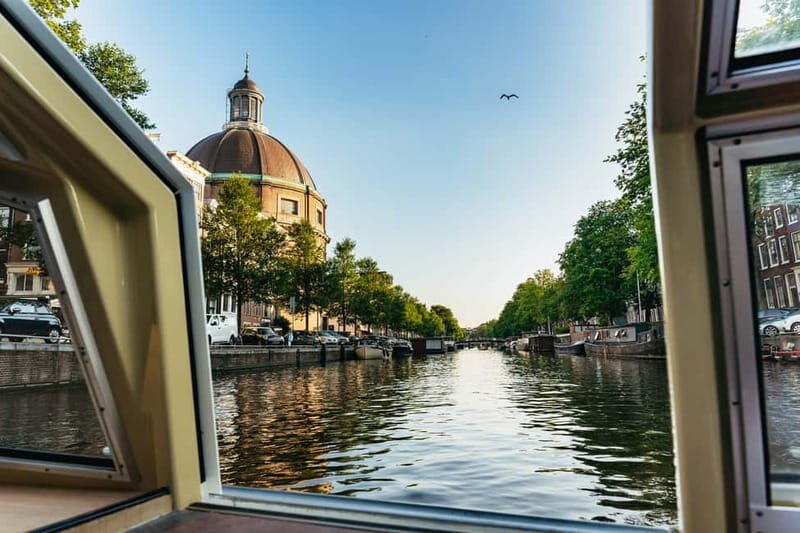 Amsterdam: Canal Cruise with Free Dutch Stroopwafel - FAQ