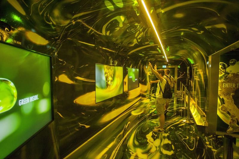 Amsterdam: City Canal Cruise and Heineken Experience Ticket - Crowds and Comfort: When It’s Smooth and When It’s Not