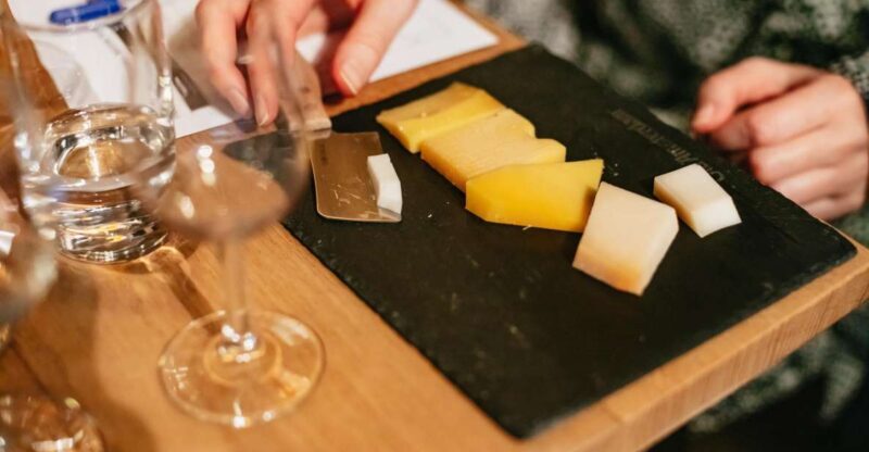 Amsterdam: Dutch Cheese Tasting Experience with Wine - The Experience Itself: What You Can Expect