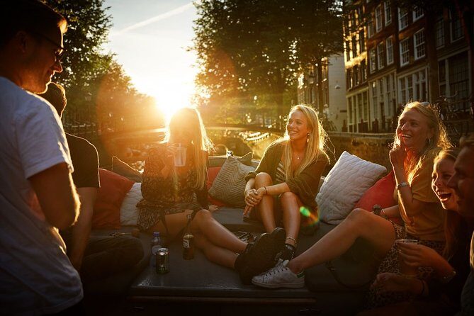 Amsterdam Evening Canal Cruise with Live Guide and Onboard Bar - What to Expect During the Tour