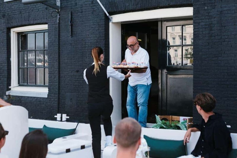 Amsterdam Evening (Sunset) Canal Cruise w/ optional drinks - The Guides and the Atmosphere