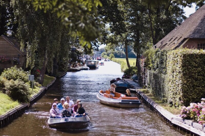 Amsterdam: Explore Giethoorn in a Private Tour with Driver - Who Should Consider This Tour?