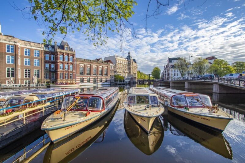 Amsterdam: Express Walk with a Local in 90 minutes - Key Points