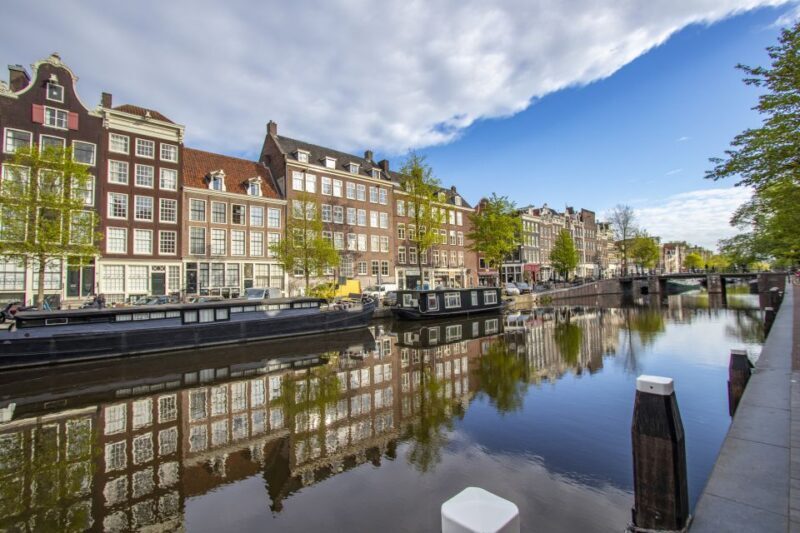 Amsterdam: Express Walk with a Local in 90 minutes - What Makes This Tour Stand Out?