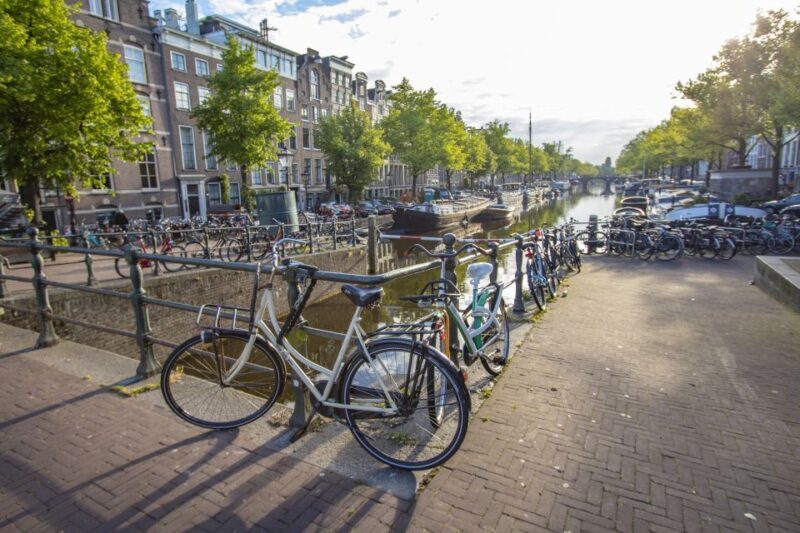 Amsterdam: Express Walk with a Local in 90 minutes - FAQs