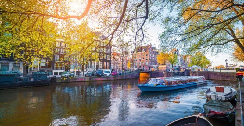 Amsterdam Family Friendly Historical Walking Tour - Key Points