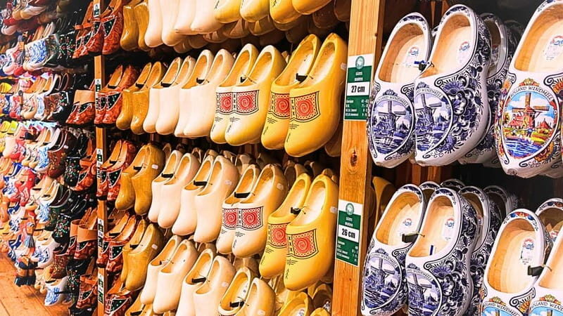 Amsterdam: Giethoorn & Zaanse Schans Small Group Day Trip - A Closer Look at the Itinerary