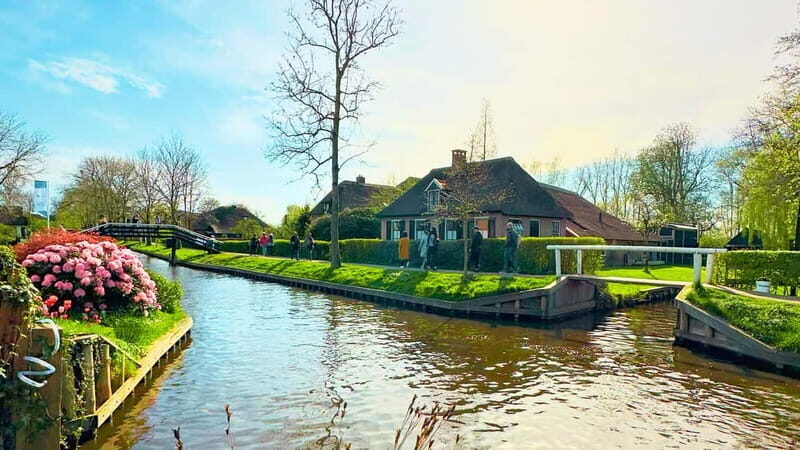 Amsterdam: Giethoorn & Zaanse Schans Small Group Day Trip - Who Should Consider This Tour?