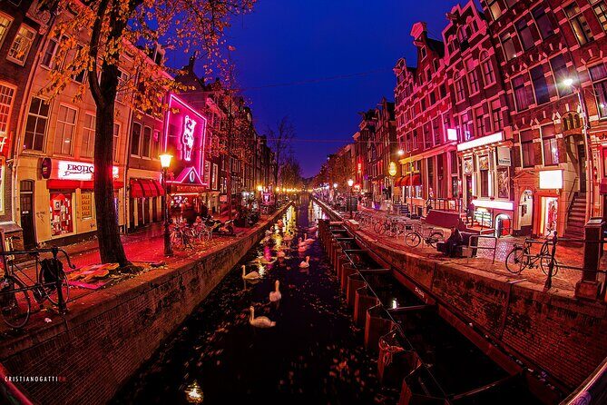 Amsterdam: Guided Red Light District and City Walking Tour - A Closer Look at the Tour Itinerary