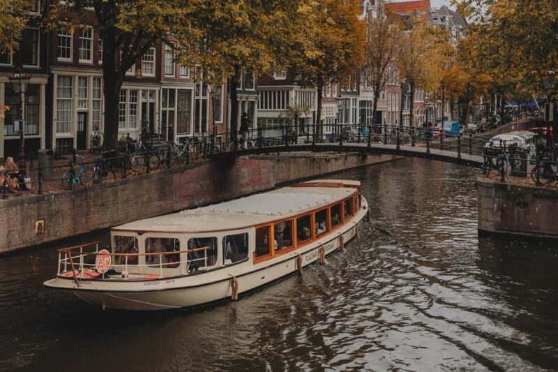Amsterdam: Heated Canal Cruise with Unlimited Drinks & Bite - The Sum Up