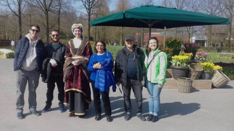 Amsterdam: Keukenhof Gardens Guided Tour Spanish and English - What to Expect from This Keukenhof Tour