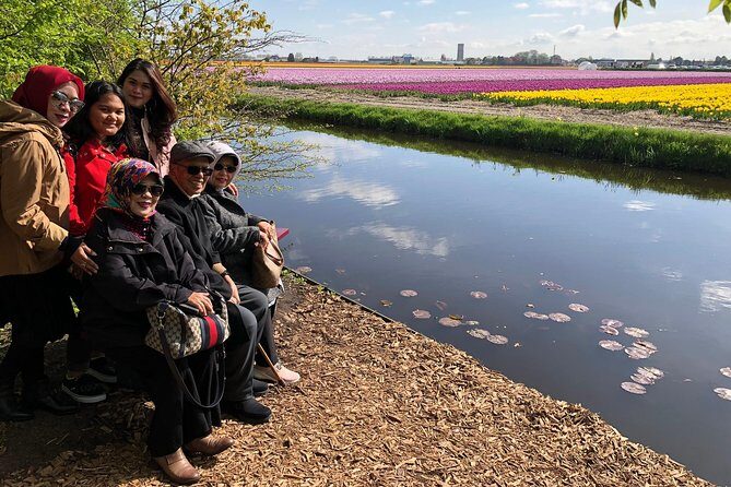 Amsterdam: Keukenhof Tulip Gardens and Giethoorn with Boat Tour - Keukenhof: The Heart of Holland’s Flower Capital
