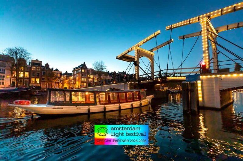 Amsterdam: Light Festival Cruise + Stroopwafel & Hot Choco - Key Points